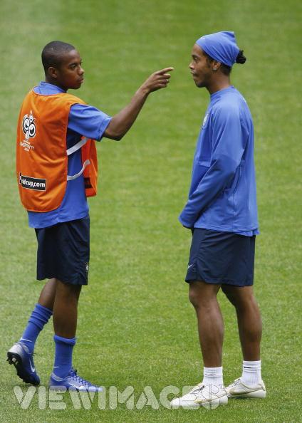 dinho vs robi